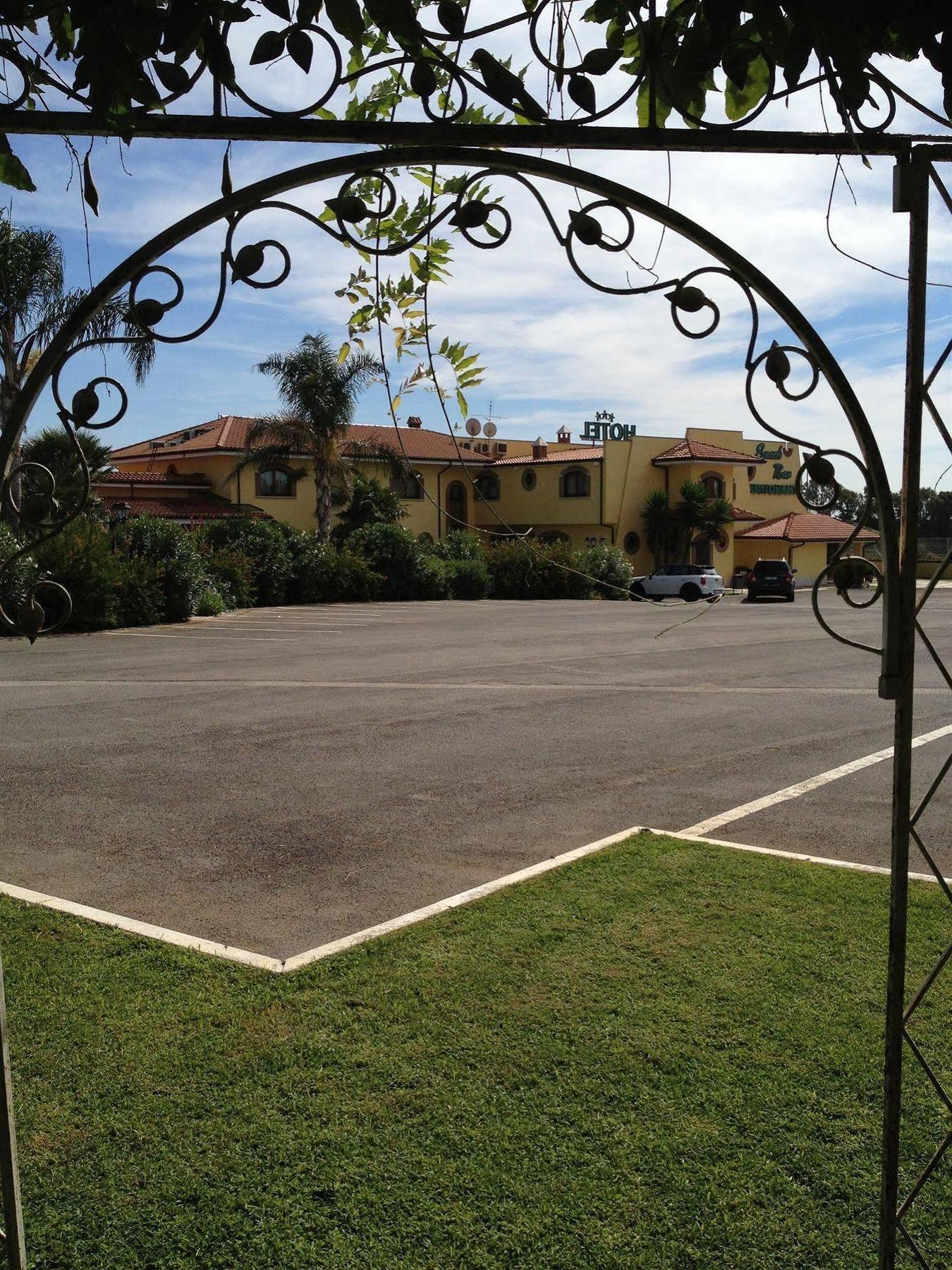 La Locanda Del Cavaliere Borgo Montello エクステリア 写真